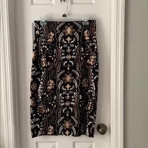 Eva Mendes’ high waisted skirt